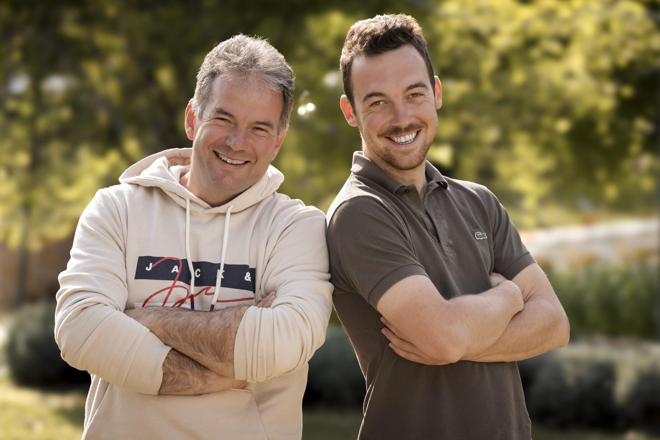 Portrait de Christian et Adrien Clair sunagriculteurs a loriol sur drome